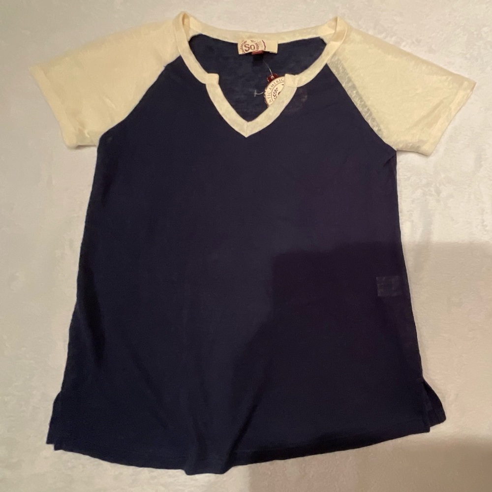 Women’s So Juniors’ Extra Small Blue and White Knit Top New With Tags